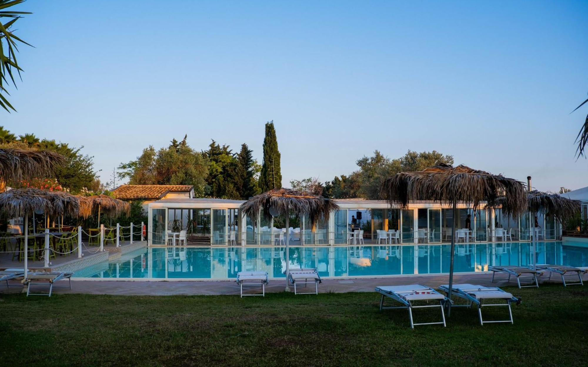 Valle Di Mare Country Resort Фонтане-Бьянке Экстерьер фото